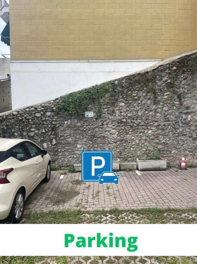 Leonardo Academy In 5' - Parcheggio Gratis - Laghi & Wi-Fi Apartment เซสโต คาเลนดิ ภายนอก รูปภาพ